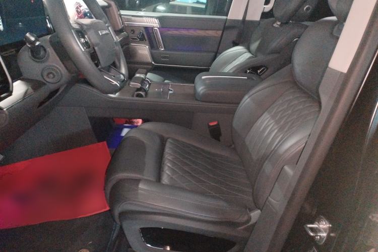 Used Brave warrior 917 2023 Range-Extended Base Model Left Front Seat