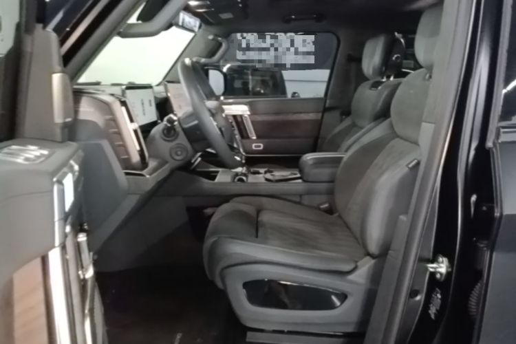 Used Brave warrior 917 2023 Range-Extended Base Model Left Front Seat