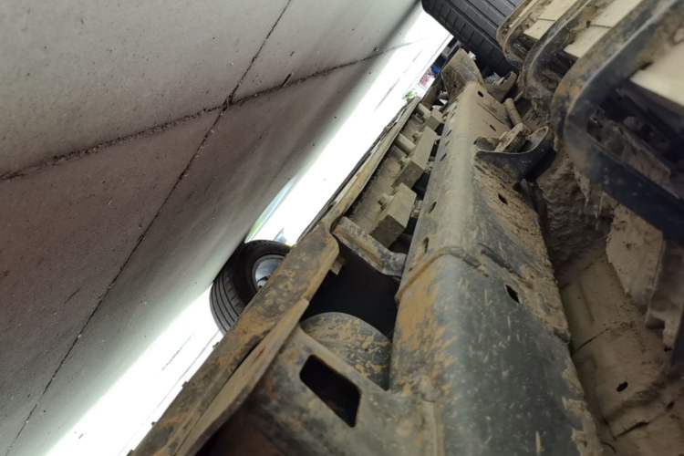 Used Brave warrior 917 2023 Range-Extended Base Model Left Side Sill