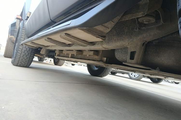 Used Brave warrior 917 2023 Range-Extended Base Model Left Side Sill