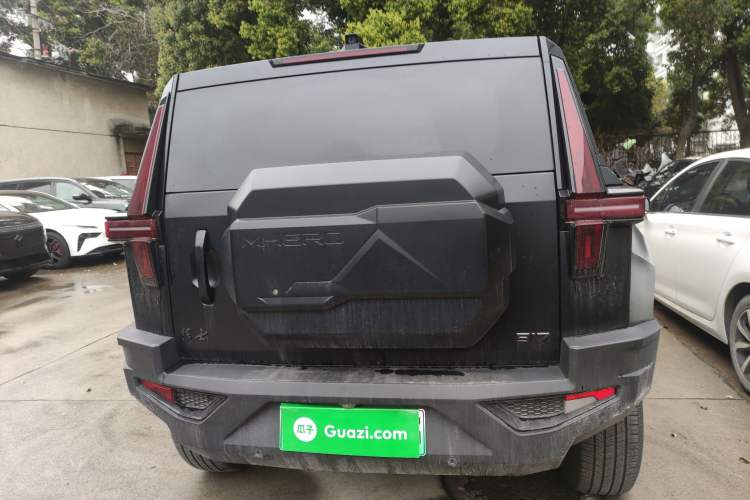 Used Brave warrior 917 2023 Range-Extended Base Model Rear