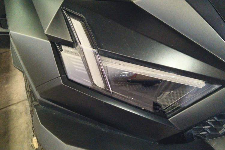 Used Brave warrior 917 2023 Range-Extended Founder Edition Right Front Headlight