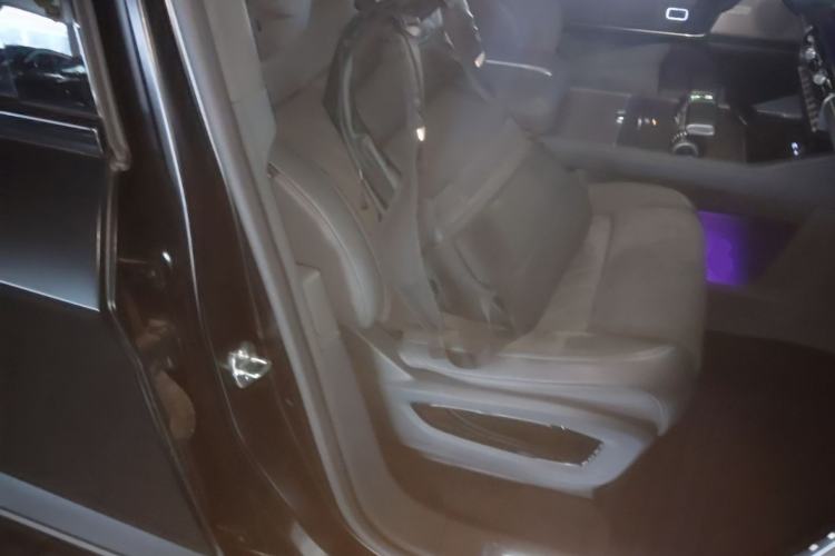 Used Brave warrior 917 2023 Range-Extended Base Model Right Front Seat
