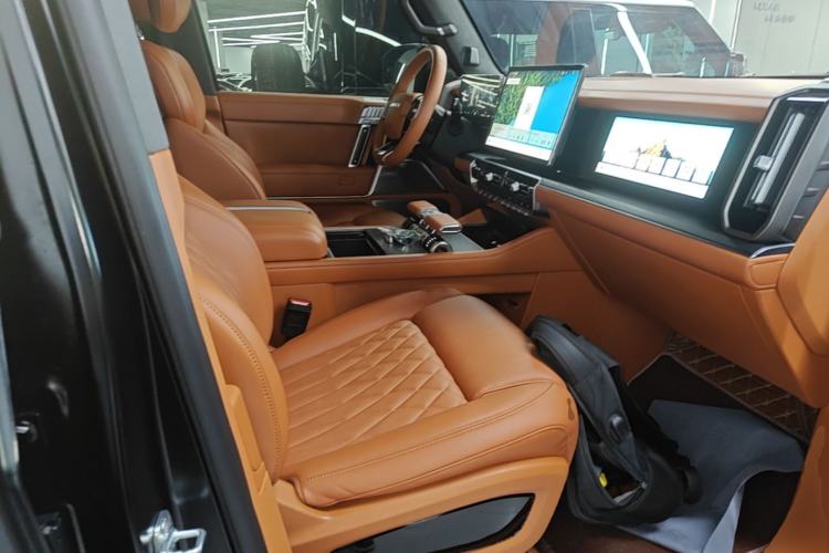 Used Brave warrior 917 2023 Range-Extended Founder Edition Right Front Seat