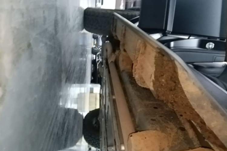 Used Brave warrior 917 2023 Range-Extended Base Model Right Side Sill