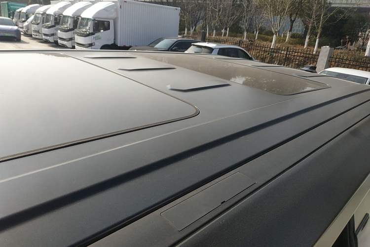 Used Brave warrior 917 2023 Range-Extended Base Model Roof