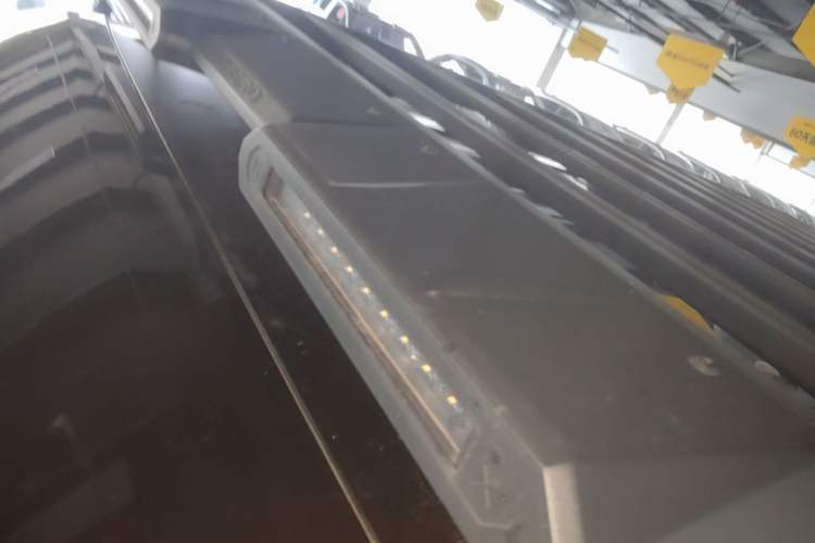 Used Brave warrior 917 2023 Range-Extended Base Model Roof