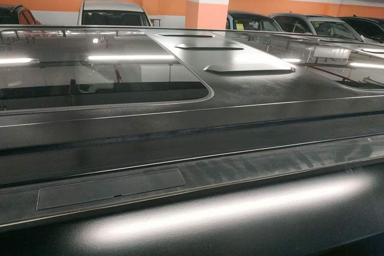 Used Brave warrior 917 2023 Range-Extended Base Model Roof