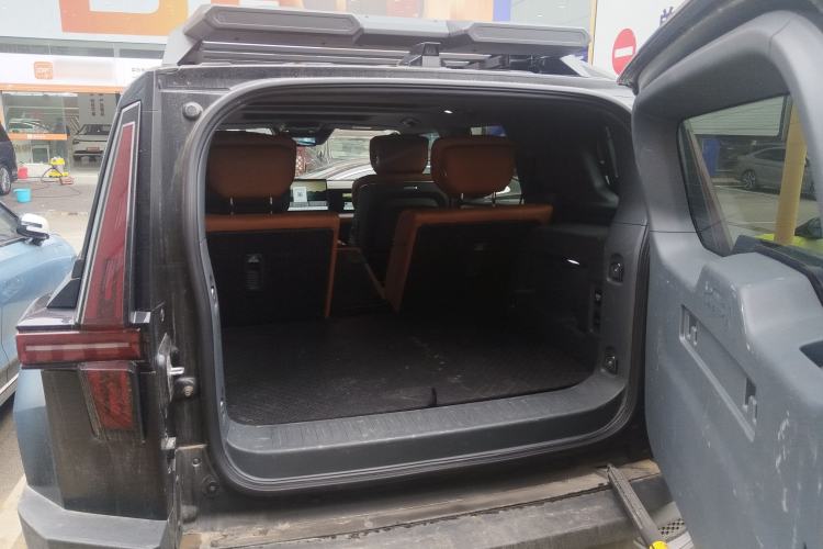 Used Brave warrior 917 2023 Range-Extended Base Model Trunk