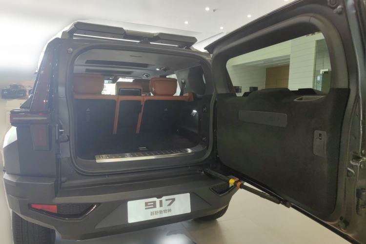 Used Brave warrior 917 2023 Range-Extended Base Model Trunk