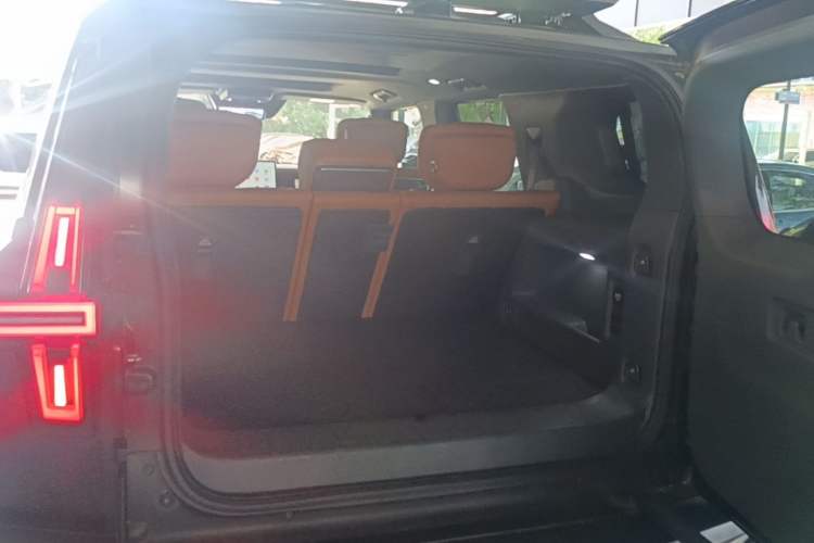 Used Brave warrior 917 2023 Range-Extended Base Model Trunk