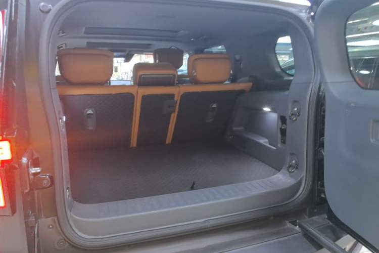 Used Brave warrior 917 2023 Range-Extended Base Model Trunk