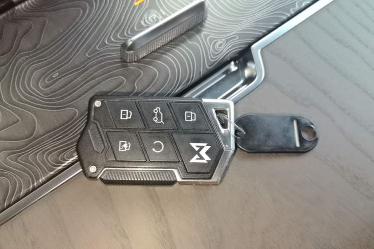 Used Brave warrior 917 2023 Range-Extended Base Model Vehicle Key