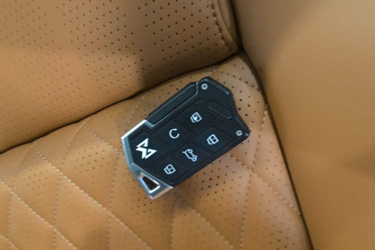 Used Brave warrior 917 2023 Range-Extended Base Model Vehicle Key
