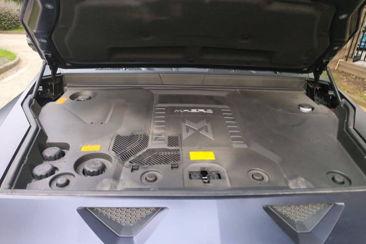 Used Brave warrior 917 2023 Range-Extended Base Model Engine Bay