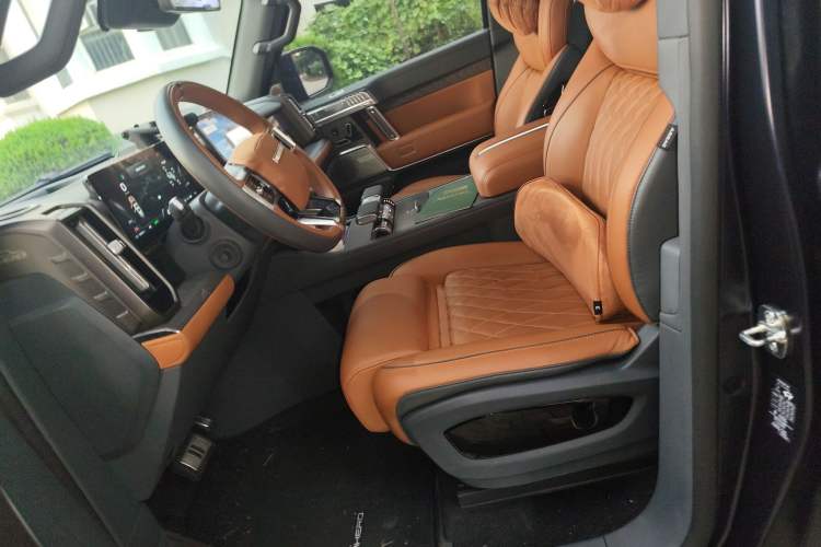 Used Brave warrior 917 2023 Range-Extended Base Model Left Front Seat