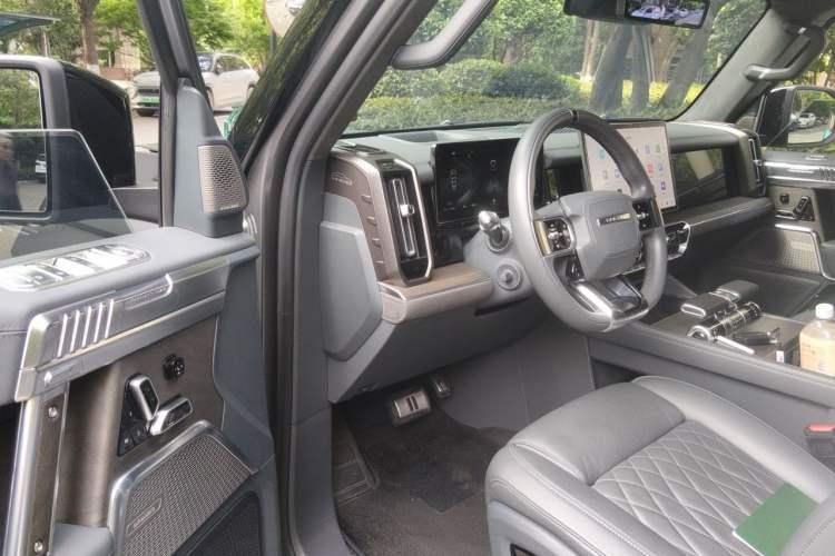 Used Brave warrior 917 2023 Range-Extended Base Model Driver Seat