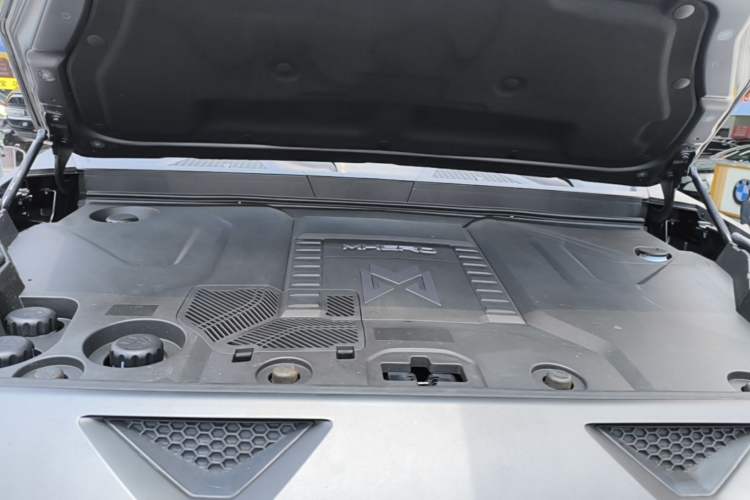 Used Brave warrior 917 2023 Range-Extended Base Model Engine Bay