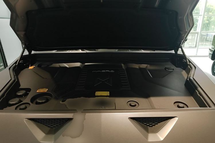 Used Brave warrior 917 2023 Range-Extended Base Model Engine Bay