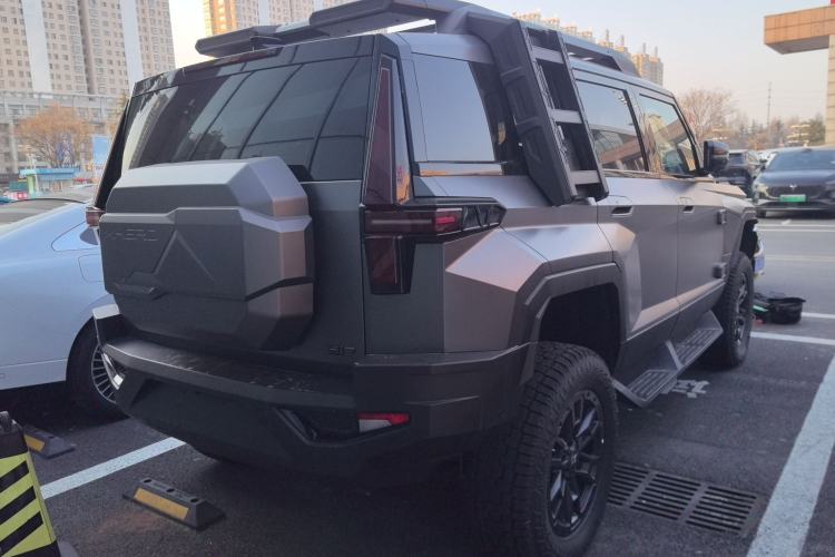 Used Brave warrior 917 2023 Range-Extended Founder Edition Exterior 5