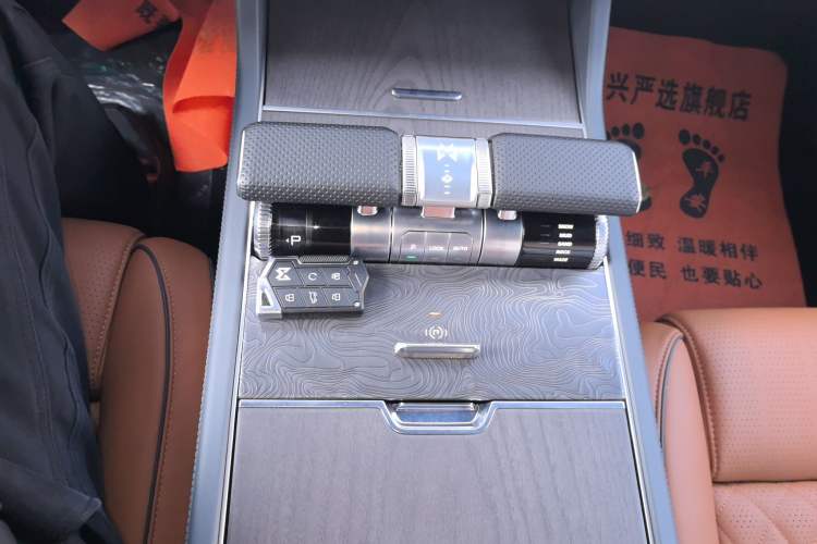 Used Brave warrior 917 2023 Range-Extended Founder Edition Gear Lever