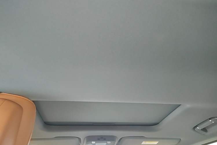 Used Brave warrior 917 2023 Range-Extended Base Model Headliner