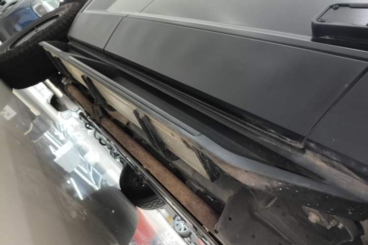 Used Brave warrior 917 2023 Range-Extended Base Model Right Side Sill