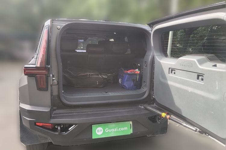 Used Brave warrior 917 2023 Range-Extended Base Model Trunk