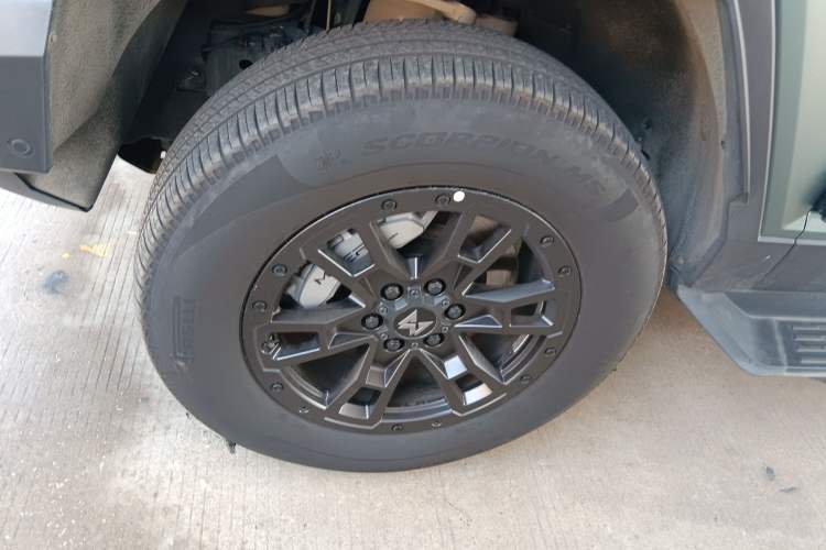 Used Brave warrior 917 2023 Range-Extended Base Model Exterior 7