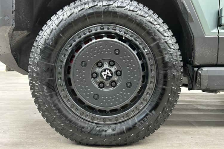 Used Brave warrior 917 2023 Range-Extended Base Model Exterior 7