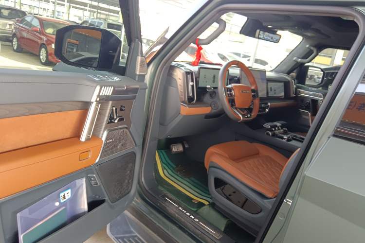 Used Brave warrior 917 2023 Range-Extended Base Model Interior 3