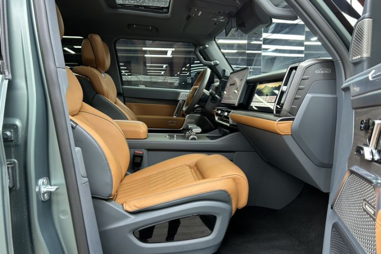 Used Brave warrior 917 2023 Range-Extended Base Model Interior 8