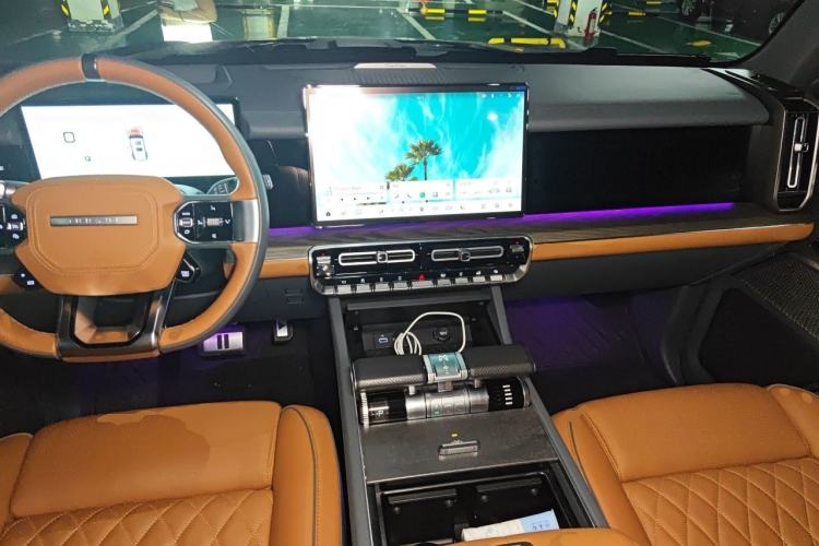 Used Brave warrior 917 2023 Range-Extended Founder Edition Center Console