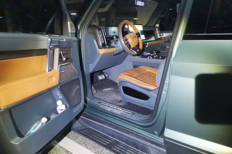 Used Brave warrior 917 2023 Range-Extended Base Model Driver Seat