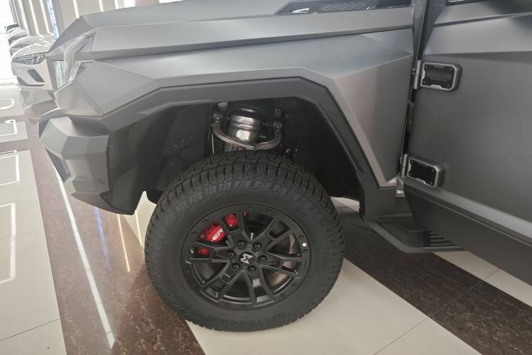 Used Brave warrior 917 2023 Range-Extended Founder Edition Exterior 4