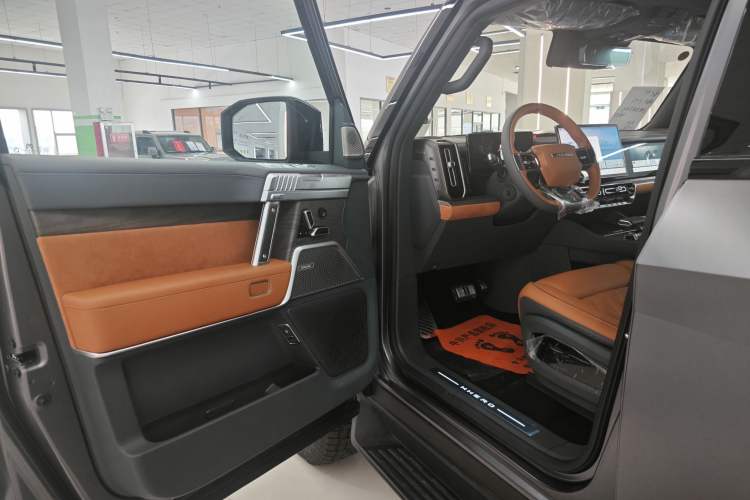 Used Brave warrior 917 2023 Range-Extended Founder Edition Interior 10
