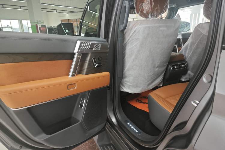 Used Brave warrior 917 2023 Range-Extended Founder Edition Interior 11