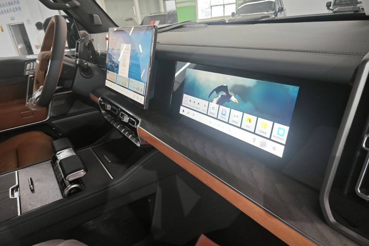 Used Brave warrior 917 2023 Range-Extended Founder Edition Interior 4