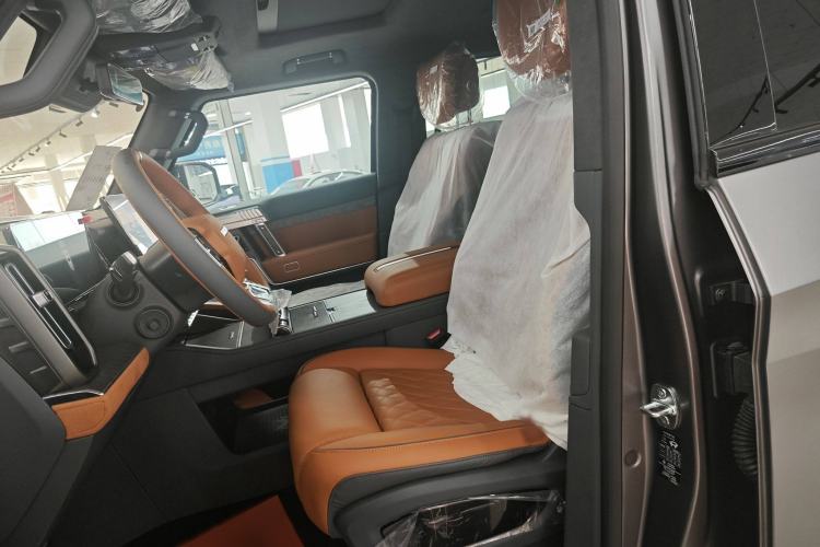 Used Brave warrior 917 2023 Range-Extended Founder Edition Interior 7