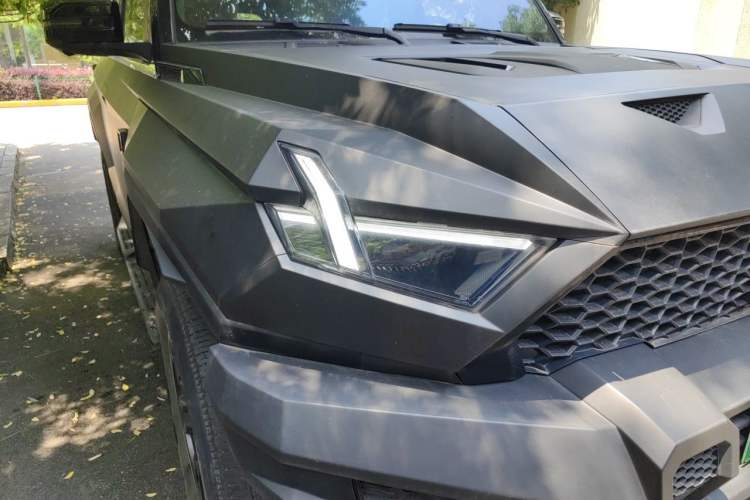 Used Brave warrior 917 2023 Range-Extended Base Model Right Front Headlight