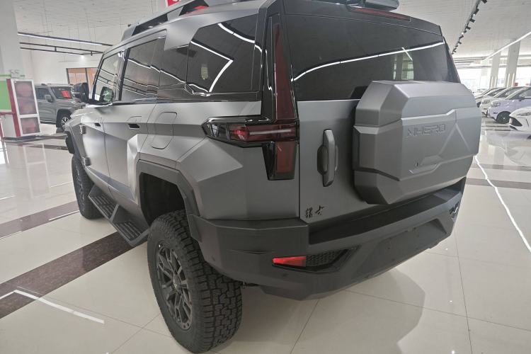 Used Brave warrior 917 2023 Range-Extended Founder Edition Roof