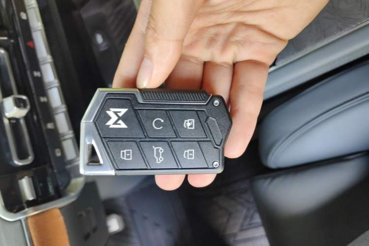 Used Brave warrior 917 2023 Range-Extended Base Model Vehicle Key