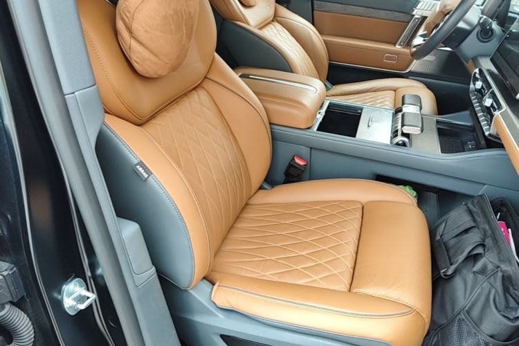 Used Brave warrior 917 2024 Extended-Range Highland Lion Edition Right Front Seat