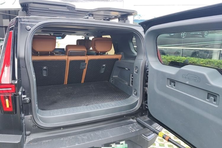 Used Brave warrior 917 2024 Extended-Range Highland Lion Edition Trunk