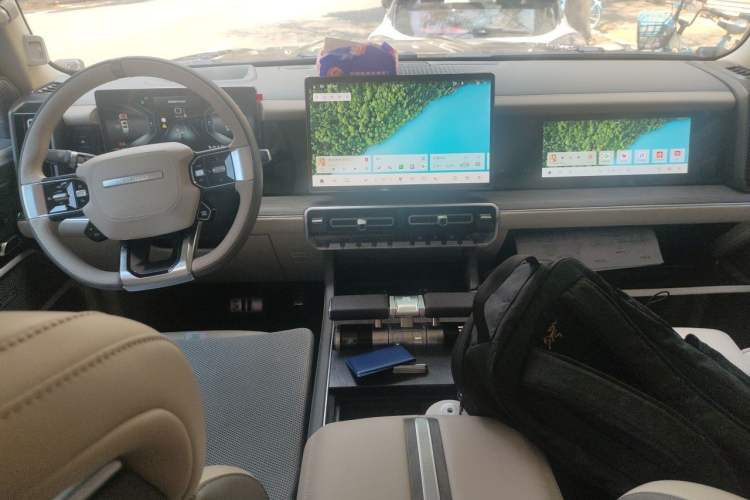 Used Brave warrior 917 2024 Range-Extending Jiaolong Battle Armor Max Center Console