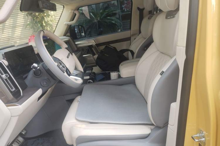 Used Brave warrior 917 2024 Range-Extending Jiaolong Battle Armor Max Left Front Seat