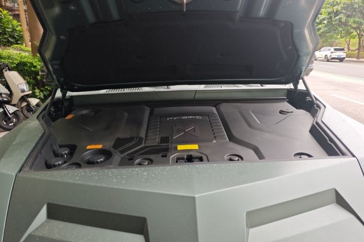 Used Brave warrior M800 2024 Flat-Top Version Engine Bay