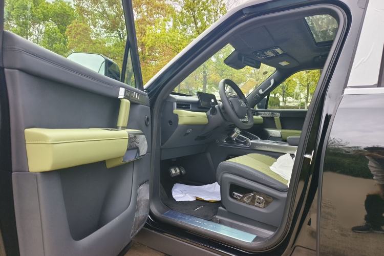 Used Brave warrior M817 2025 Model, Pro Interior 1