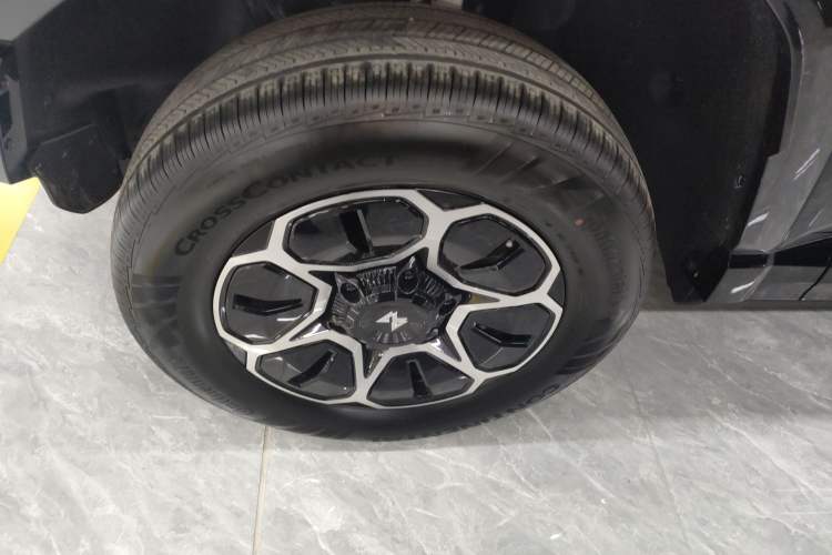 Used Brave warrior M817 2025 Model, Pro Left Front Wheel Hub
