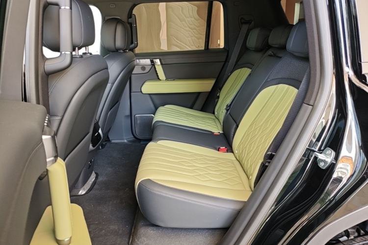 Used Brave warrior M817 2025 Model, Hero Left Rear Seat
